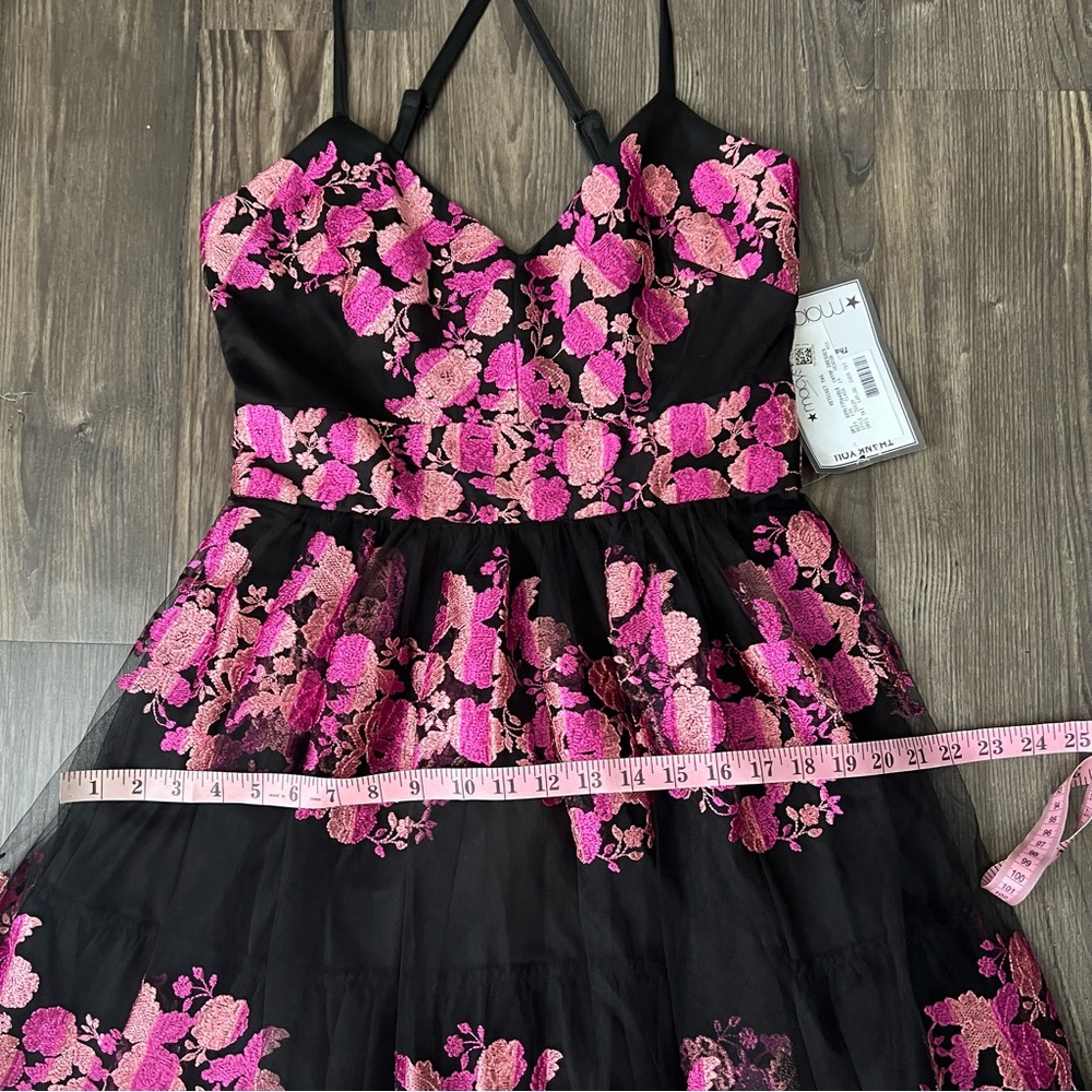 Christian Siriano New York NEW Embroidered Pink & Black Midi Dress - Picture 12 of 15